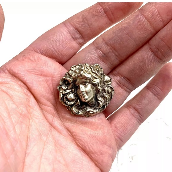 Antique Nouveau Sterling Maiden Portrait Brooch - Picture 4 of 7